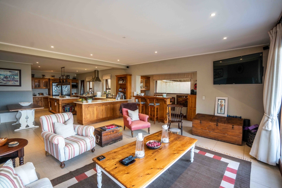 4 Bedroom Property for Sale in Kleinemonde Eastern Cape